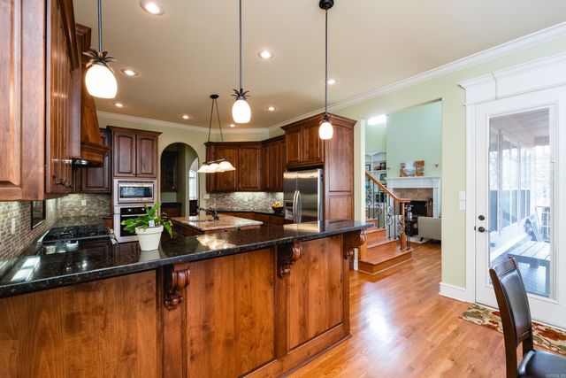 26 Alton Ln, Little Rock, AR 72211