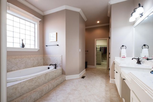 26 Alton Ln, Little Rock, AR 72211