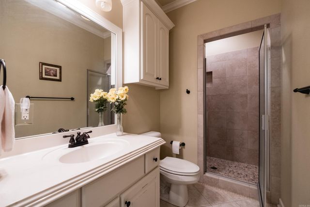 26 Alton Ln, Little Rock, AR 72211