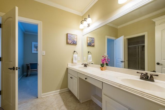 26 Alton Ln, Little Rock, AR 72211