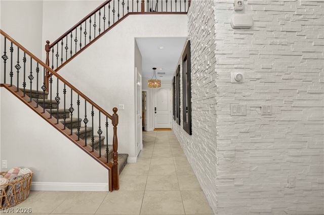 571 Signal Peak Street, Las Vegas, NV 89138
