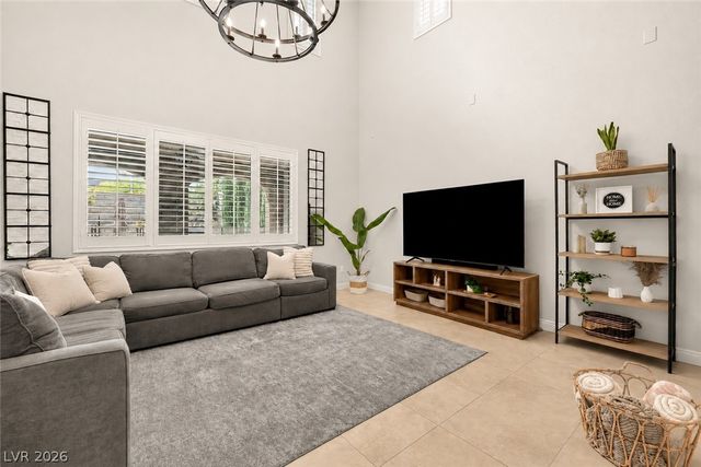 571 Signal Peak Street, Las Vegas, NV 89138