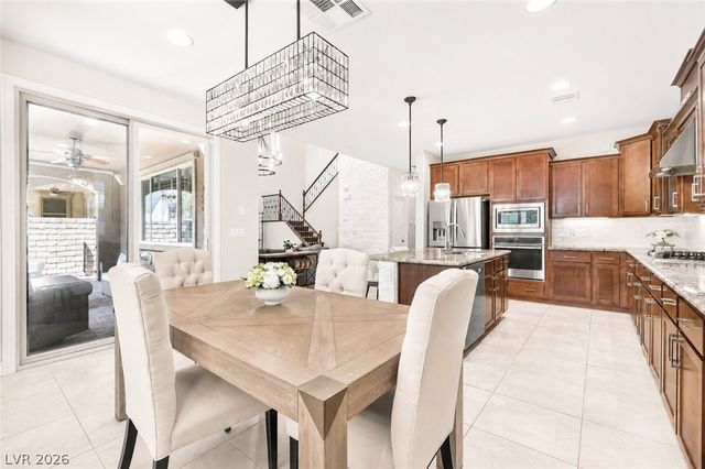 571 Signal Peak Street, Las Vegas, NV 89138