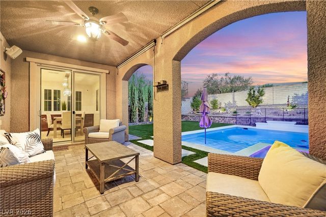 571 Signal Peak Street, Las Vegas, NV 89138