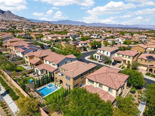 571 Signal Peak Street, Las Vegas, NV 89138