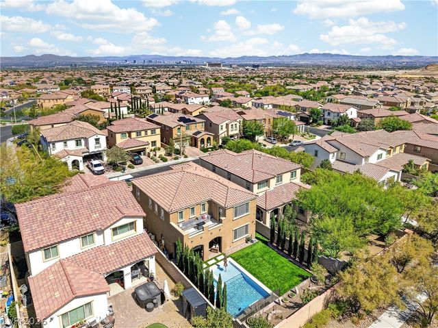 571 Signal Peak Street, Las Vegas, NV 89138