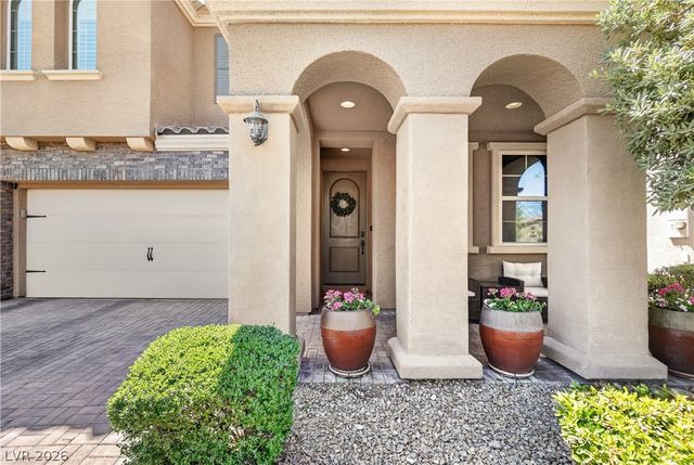 571 Signal Peak Street, Las Vegas, NV 89138
