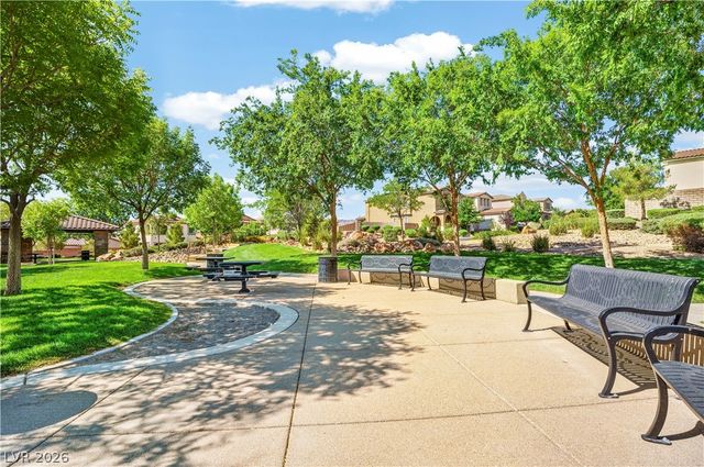 571 Signal Peak Street, Las Vegas, NV 89138