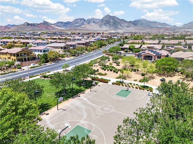 571 Signal Peak Street, Las Vegas, NV 89138