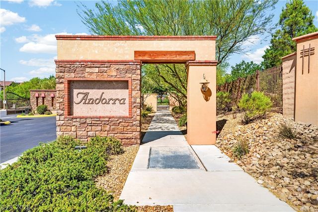 571 Signal Peak Street, Las Vegas, NV 89138