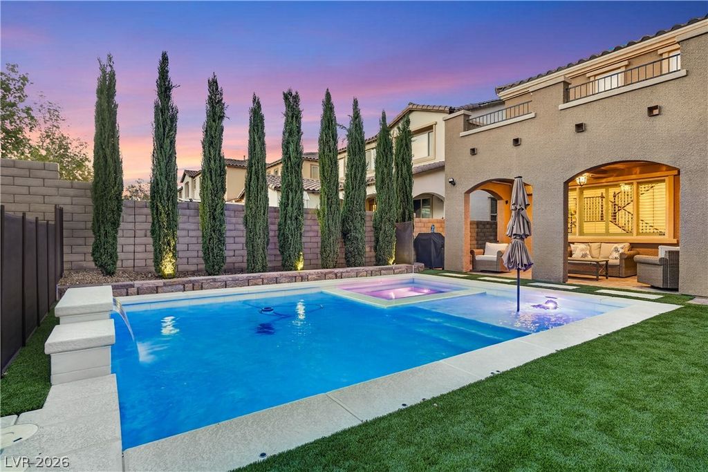571 Signal Peak Street, Las Vegas, NV 89138