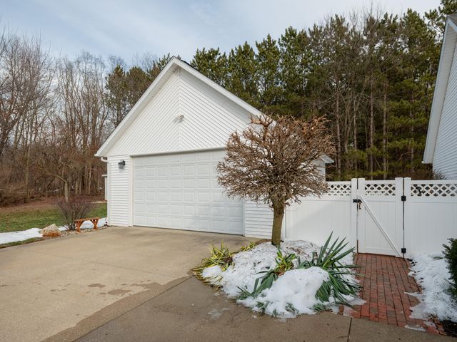 7696 Stoney Creek Drive, Augusta, MI 49012