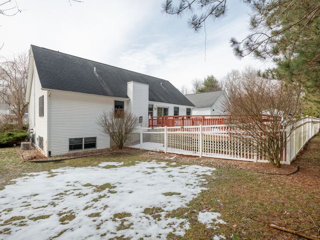 7696 Stoney Creek Drive, Augusta, MI 49012