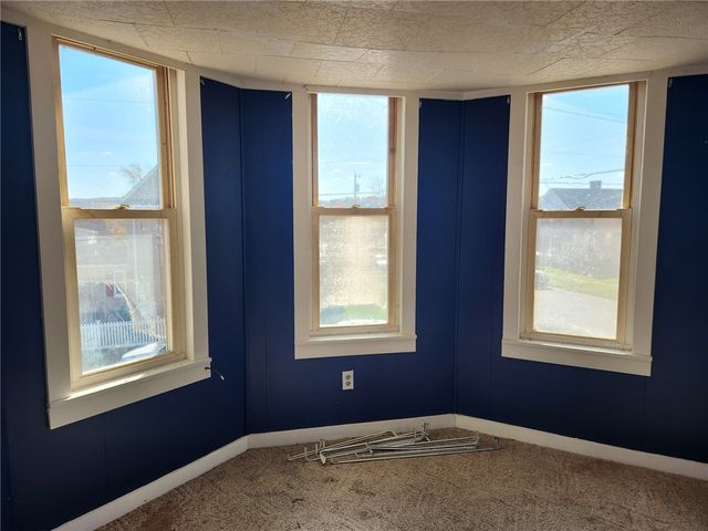 201 2nd St, City Of But Ne, PA 16001