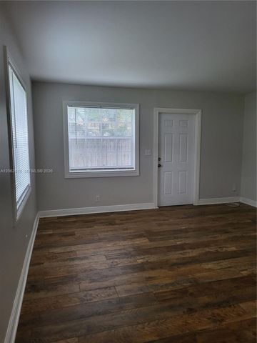 35 NE 13th Street 1, Fort Lauderdale, FL 33304
