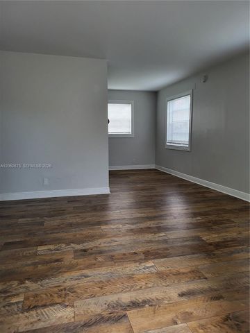 35 NE 13th Street 1, Fort Lauderdale, FL 33304