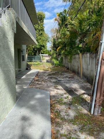 35 NE 13th Street 1, Fort Lauderdale, FL 33304