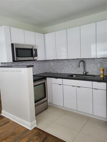 35 NE 13th Street 1, Fort Lauderdale, FL 33304