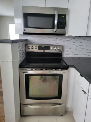 35 NE 13th Street 1, Fort Lauderdale, FL 33304