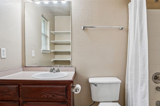 106 Owen Way, Waxahachie, TX 75165