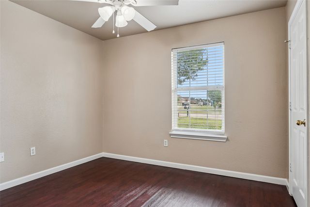 106 Owen Way, Waxahachie, TX 75165