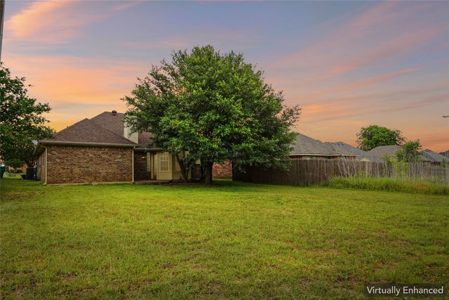 106 Owen Way, Waxahachie, TX 75165