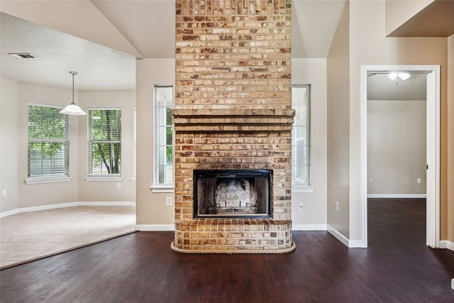 106 Owen Way, Waxahachie, TX 75165
