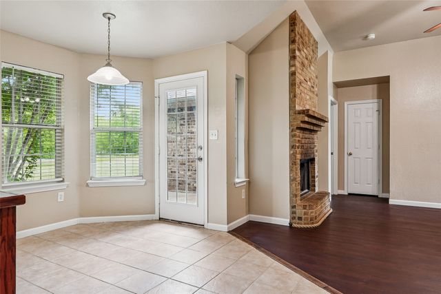 106 Owen Way, Waxahachie, TX 75165