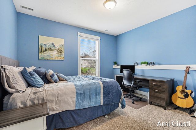 8232 Park West Drive, Jenison, MI 49428