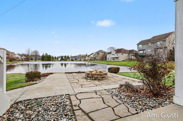8232 Park West Drive, Jenison, MI 49428