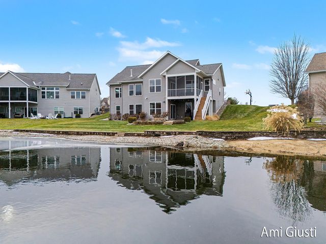 8232 Park West Drive, Jenison, MI 49428