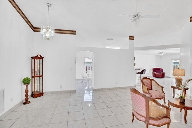 206 10th Court, Vero Beach, FL 32962