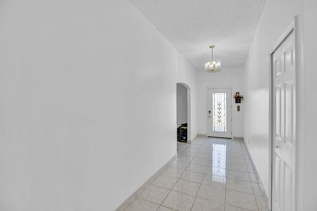 206 10th Court, Vero Beach, FL 32962