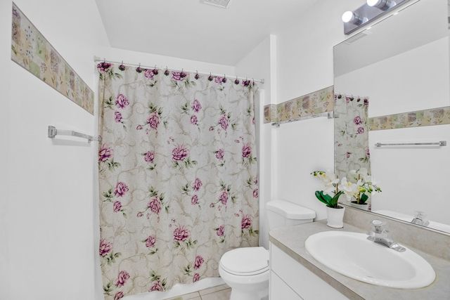 206 10th Court, Vero Beach, FL 32962