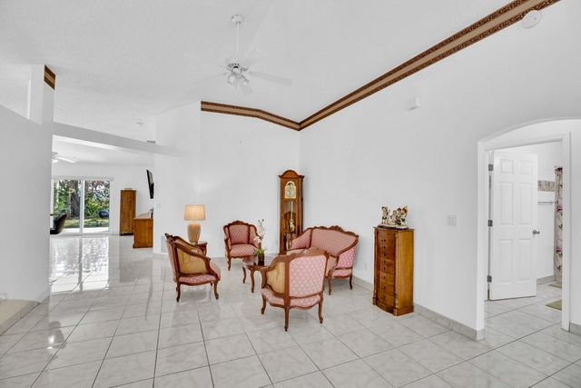 206 10th Court, Vero Beach, FL 32962