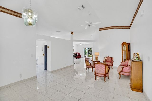 206 10th Court, Vero Beach, FL 32962