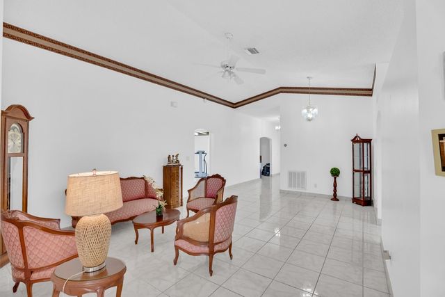 206 10th Court, Vero Beach, FL 32962