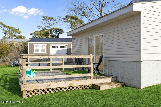 1768 Highway 24, Newport, NC 28570