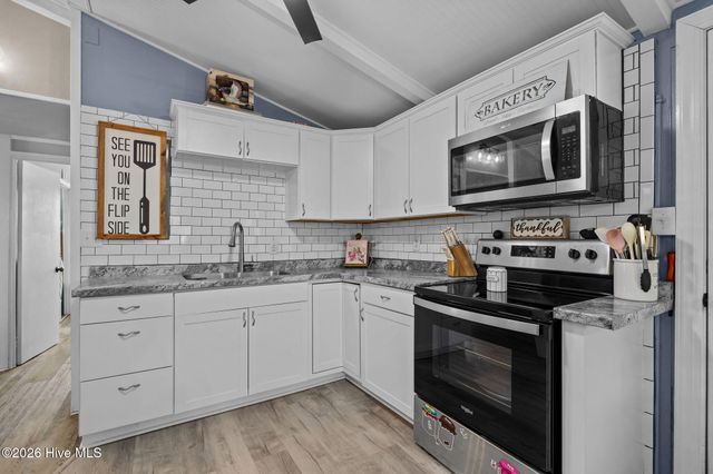 1768 Highway 24, Newport, NC 28570