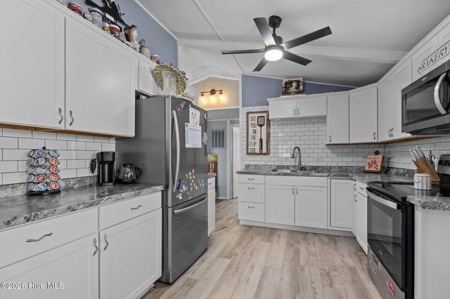 1768 Highway 24, Newport, NC 28570