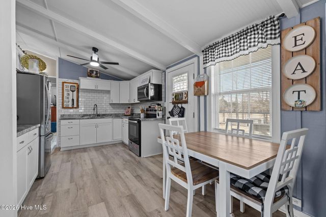 1768 Highway 24, Newport, NC 28570