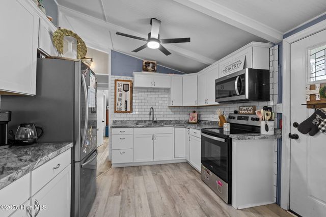 1768 Highway 24, Newport, NC 28570