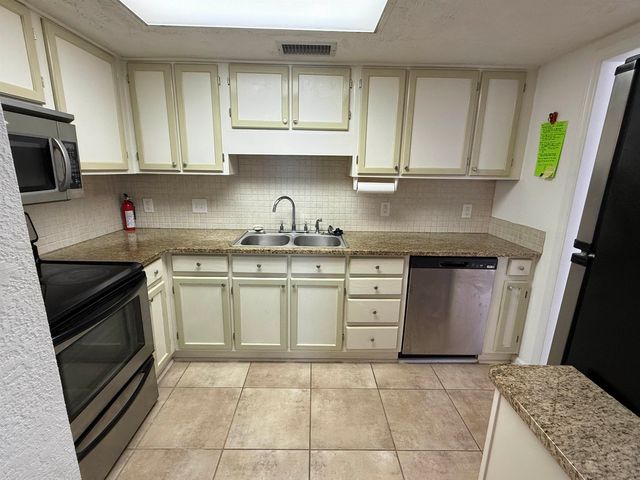 407 76th Ave. N Apt A, Myrtle Beach, SC 29577