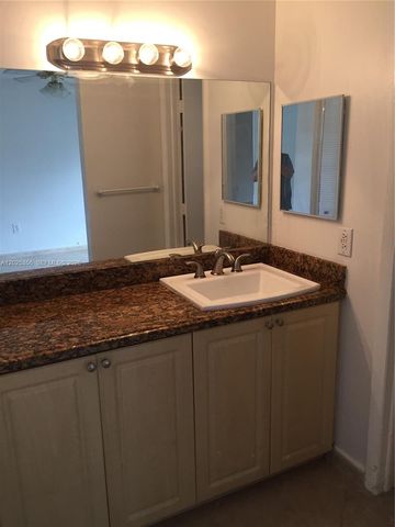 15570 SW 76th Ln B93-9, Miami, FL 33193