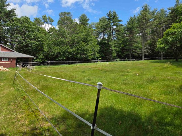 310 Cross Hill Road, Wilmot, NH 03287