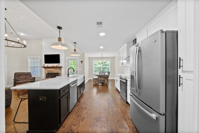 309 Wingfield Dr, Clarksville, TN 37043