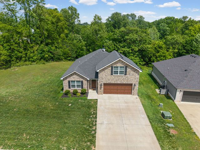 309 Wingfield Dr, Clarksville, TN 37043
