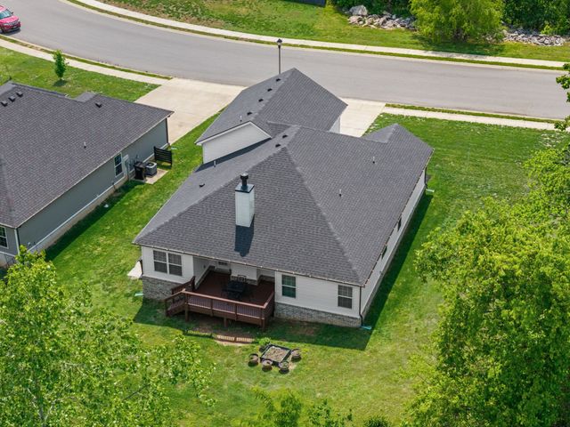 309 Wingfield Dr, Clarksville, TN 37043