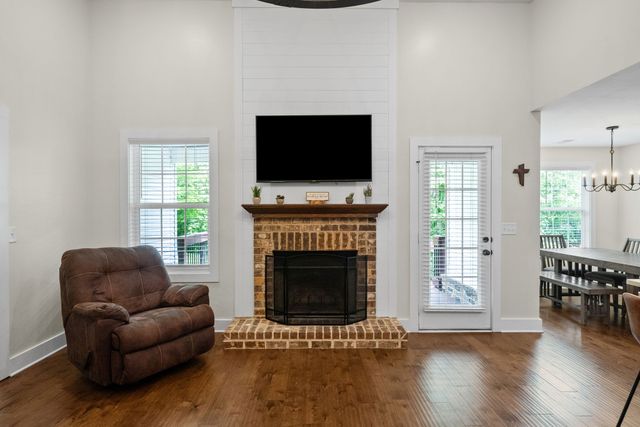 309 Wingfield Dr, Clarksville, TN 37043