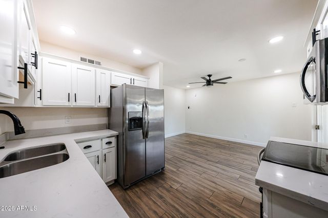 3813 W Meadowbrook Avenue, Phoenix, AZ 85019